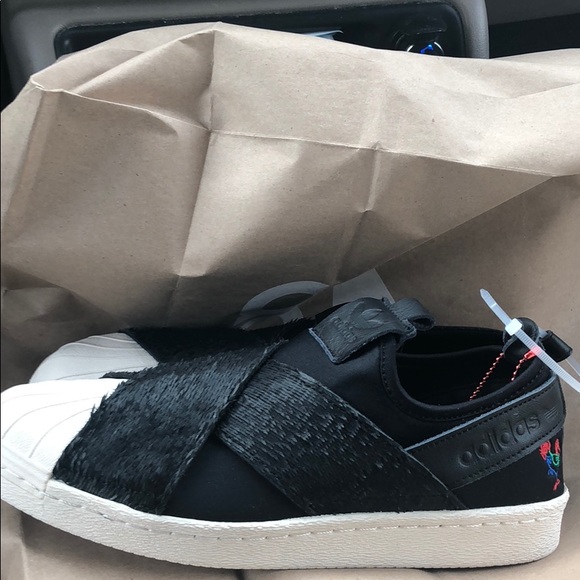 Adidas Superstar Slip on Women’s CNY sz 7.5 - Picture 2 of 8